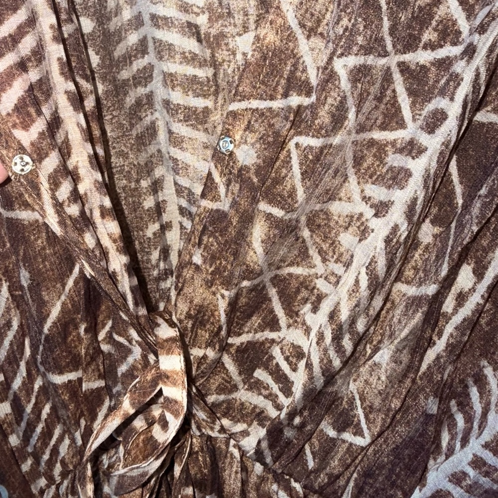 Elan Geometric Brown and White Vneck A-line wrap maxi dress - Picture 6 of 10